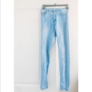 NVGTN Navishape Light Wash Jeans
